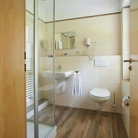 Hotell Restaurant Waldschloesschen 2*