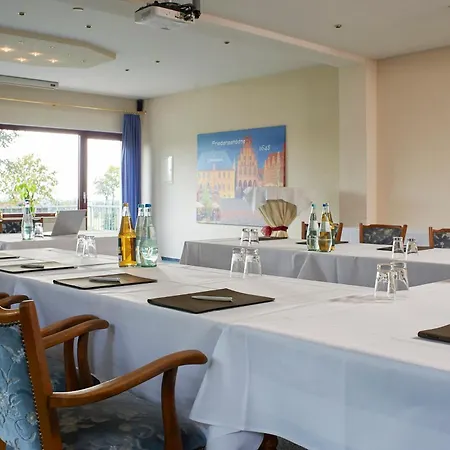 Hotel Restaurant Waldschloesschen 2*