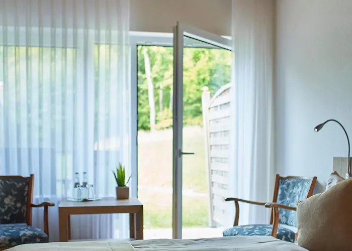 Hotel Restaurant Waldschloesschen 2*